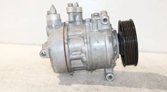 Volkswagen Golf Sportsvan Air conditioning (A/C) compressor (pump) 5Q0820803F