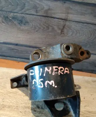 Nissan Primera Engine mount bracket RN6249OLB