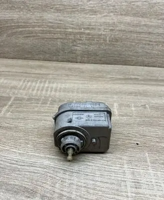 Renault Laguna I Headlight level adjustment motor 7700820054