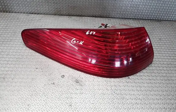 Peugeot 607 Rear/tail lights