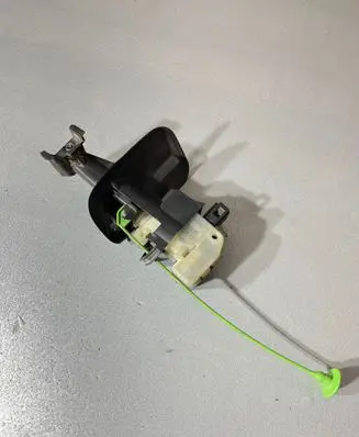 Volvo V40 Fuel tank opening switch 8066832