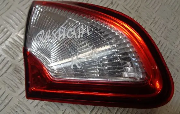 Nissan Qashqai Tailgate rear/tail lights 26555BR01A