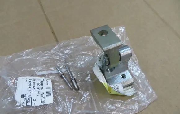 Audi A3 S3 8P Rear door upper hinge 8P4833401A