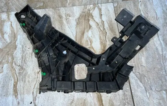 Volvo C40 Rear bumper mounting bracket 32227484