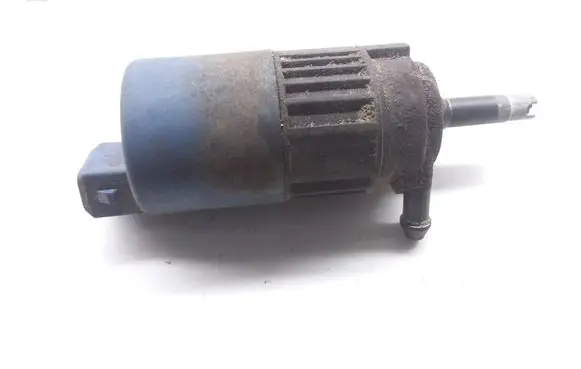 Volvo S40, V40 Windscreen/windshield washer pump 