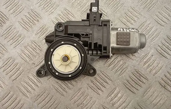 Hyundai Ioniq Front door window regulator motor 82460G2020