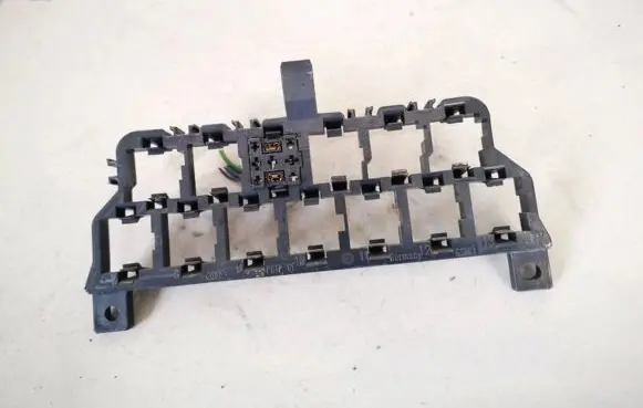 Volkswagen PASSAT B5 Sensor 8d0937503e