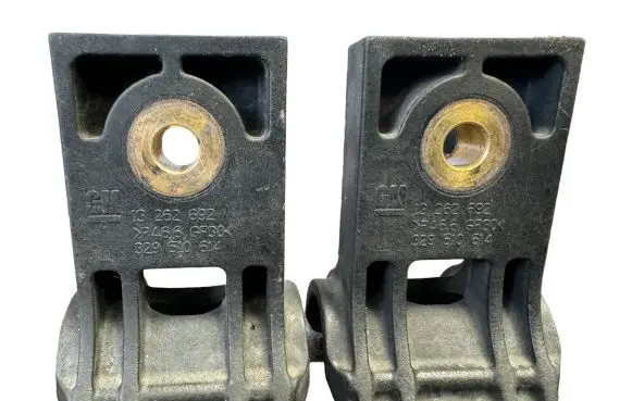 Opel Meriva B Radiator mount bracket 13262692 329510614 PA65A553