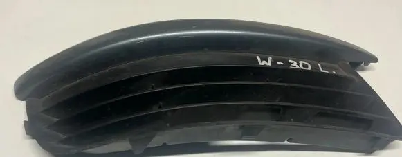 Volkswagen Golf V Front bumper lower grill 1K0853666J