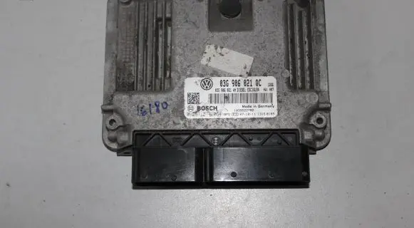 Volkswagen PASSAT B6 Engine control unit/module 03G906021QC 0281014054