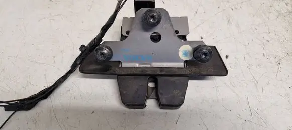 Volvo XC60 Loading door lock 