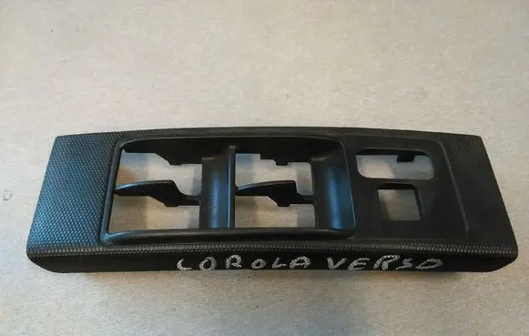Toyota Corolla Verso E121 Front door window switch trim 742320F010