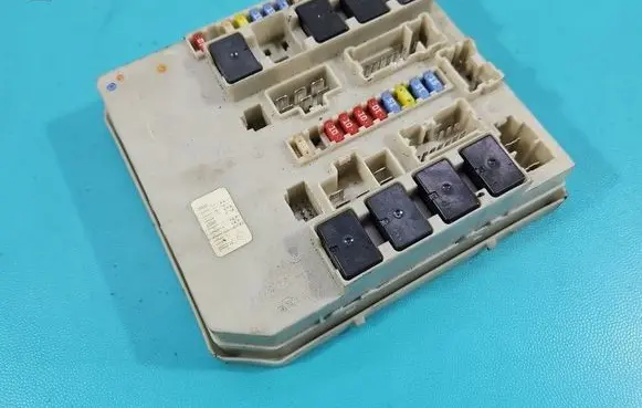 Renault Modus Central body control module 356231F IMPRK1549471