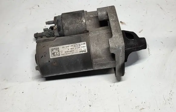 Peugeot 308 Starter motor 9674077280 ESM18E8 18130053