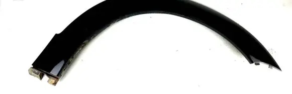 Subaru Outback Front arch trim 