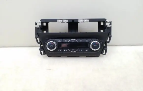 Mazda 3 II Air conditioner control unit module BAER61190A