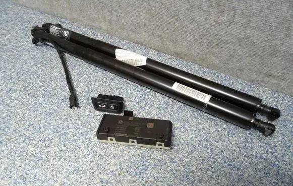 BMW X4 G02 Trunk lid opening control unit 7424415 7424416