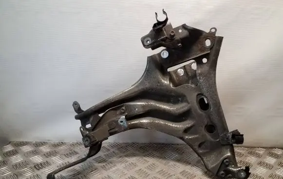 Toyota Auris E180 Other engine bay part
