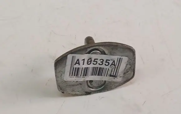Toyota Avensis T250 Front door lock loop/hook striker 