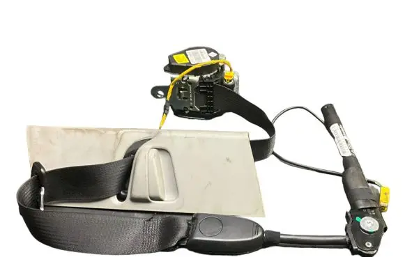 Chevrolet Orlando Front seatbelt 619668400A 100X090RH 616949100