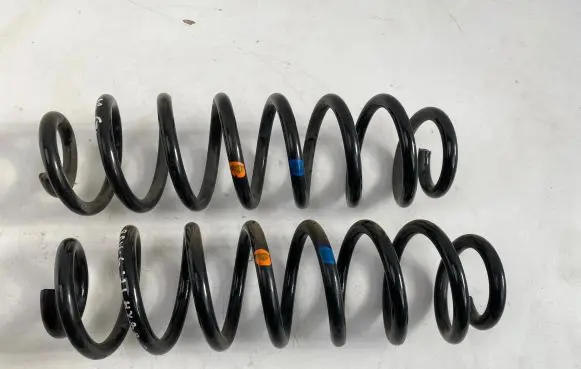 Toyota RAV 4 (XA50) Rear coil spring