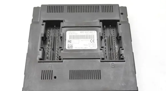 Skoda Fabia Mk2 (5J) Comfort/convenience module 6R7937087F