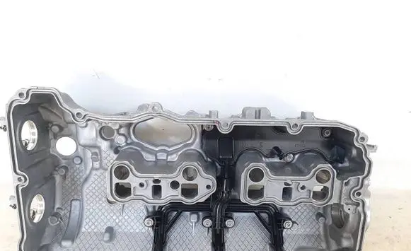 BMW M8 F91 F92 G14 G15 Rocker cam cover 8699189 11128699190