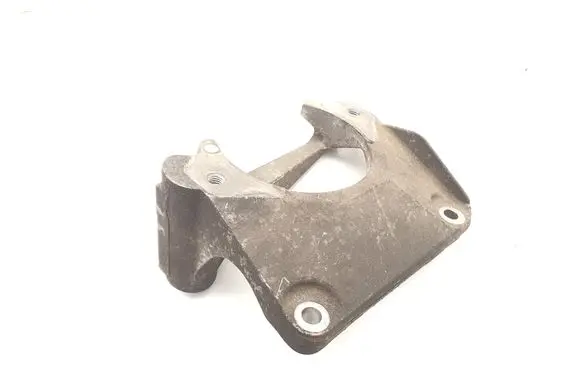 BMW 5 E60 E61 Engine mounting bracket 6761117 22116761117