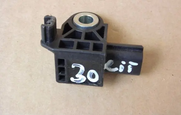 Nissan Qashqai J12 Airbag deployment crash/impact sensor 985816UA0A