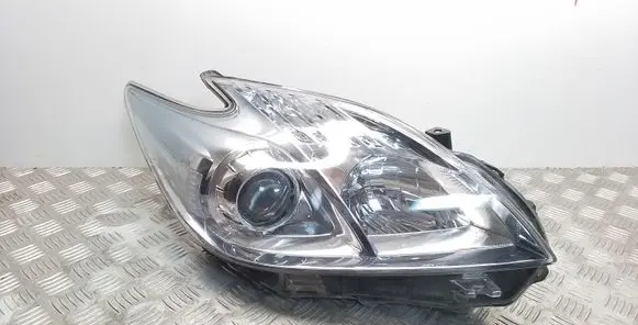 Toyota Prius (XW30) Headlight/headlamp
