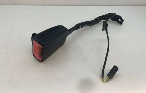 Volkswagen PASSAT B6 Front seatbelt buckle 1K3857756