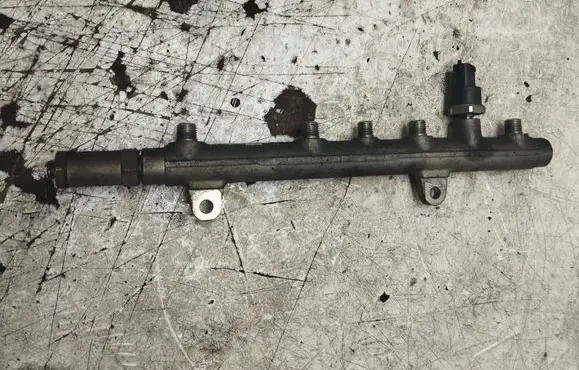 Renault Scenic I Fuel main line pipe 0445214024 011209