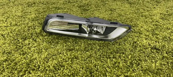 Volkswagen PASSAT B7 Front fog light 3AA941662e