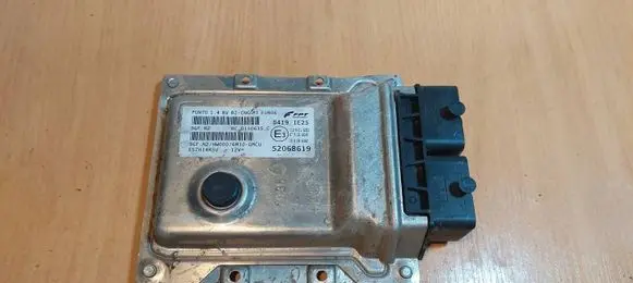 Fiat Punto Evo Engine control unit/module ECU 52068619 9GF.N2 HW000