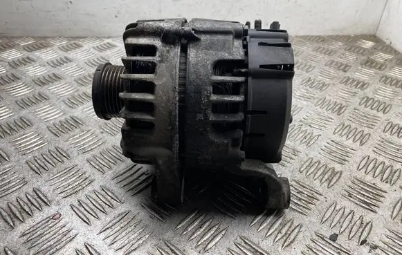 BMW 5 F10 F11 Generator/alternator 8570672