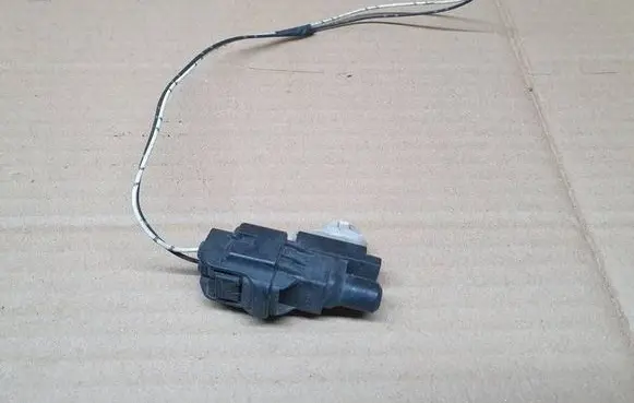 Suzuki Swift I Outside/external air temperature sensor 