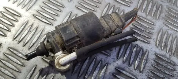 Renault Laguna I Windscreen/windshield washer pump