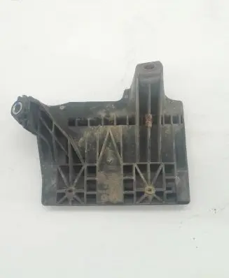 Ford Mondeo MK IV Other engine bay part 6G9110663A D2L4A