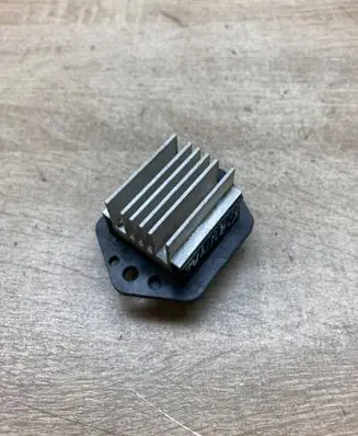 KIA Sportage Heater blower motor/fan resistor KV20A21