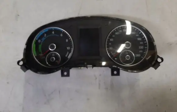 Volkswagen Jetta VI Speedometer (instrument cluster) 5C6920873B