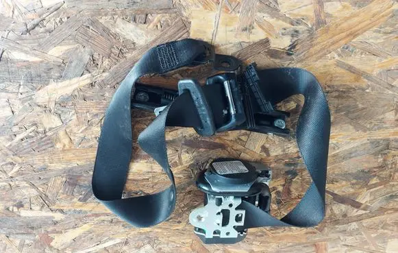 Mercedes-Benz Sprinter W906 Front seatbelt A9068600285