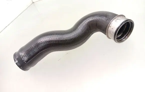 Mercedes-Benz R W251 Intercooler hose/pipe A2515280382