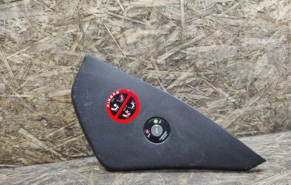 KIA Magentis Dashboard side end trim 847692G100