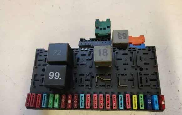 Volkswagen Multivan T4 Fuse box set 357937039
