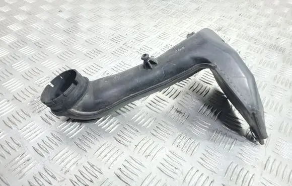 Mazda CX-7 Air intake duct part R2AX13201
