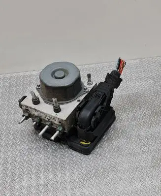 Dacia Sandero ABS Pump 476608644R 269633 13043074