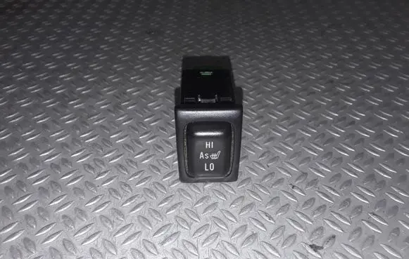 Suzuki Grand Vitara I Seat heating switch