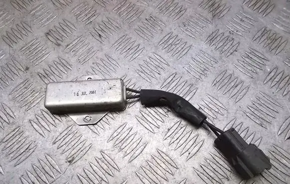 Nissan Tiida C11 Coolant fan relay 