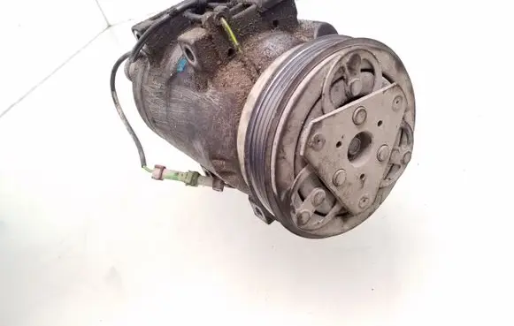Audi A4 S4 B5 8D Air conditioning (A/C) compressor (pump) 8D0260805