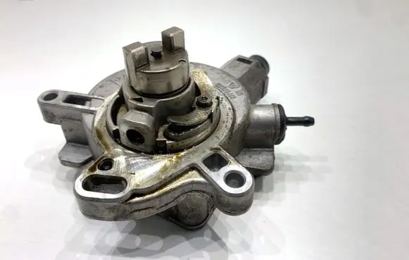 Ford Focus Vacuum pump CM5G2A451GA